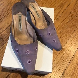 Manolo Blahnik Purple Suede Kitten Heel Size 8